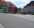 Bild: gi
Auf dem Marktplatz in Moosbach neben der Pfarrkirche soll das 1. Bürgerfest am 27. und 28. Juni 2026 gefeiert.