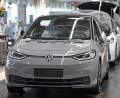 Bild: Hendrik Schmidt/dpa-Zentralbild/POOL/dpa
Der ID.3 hat den Spitzenplatz des häufigsten Elektroautos in Deutschland übernommen. (Archivbild)