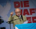 Bild: Jörg Carstensen/dpa
CSU-Urgestein Peter Gauweiler ist für unkonventionelle Aussagen bekannt. (Archivbild)