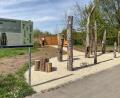 Bild: Petra Hartl
Totes Holz als Lebensraum für Tiere und Pflanzen. Der Totholzgarten aus Furth im Wald ist jetzt nach Amberg ins LGS-Gelände umgezogen.