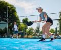 Bild: Adobe Stock Drazen
Padel-Tennis ist ein boomende Trendsport – eine Mischung aus Tennis und Squash, klassisch als Doppel gespielt, mit kurzen, unbespannten Schlägern.