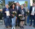 Bild: gru
Noch einmal vor dem Rathaus versammelt sind die ausscheidenden Gemeinderäte 
(von links): Richard Winter, Sabine Graf, Bürgermeister Hans-Jürgen Strehl, Elisabeth Dehling, Gerd Kölbel und Stefan Haas.