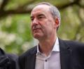 Bild: Peter Kneffel/dpa
Freie-Wähler-Chef Hubert Aiwanger kann sich eine engere Kooperation mit der Union im Bund vorstellen. (Archivbild)