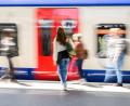 Bild: Julian Stratenschulte/dpa
Das Deutschlandticket gibt es seit dem 1. Mai 2023. (Arcjhivbild)