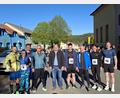 Bild: gz
Für die erste und zweite Eslarner Mannschaft mit dem neuen Bürgermeister Thomas Kleber gehört der Staffellauf zum festen Programm.