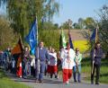 Bild: fvo
Fußwallfahrer, die von Waldthurn zum Fahrenberg zur Wallfahrtseröffnung ziehen.
