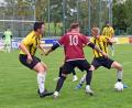 Archivbild: Gebert
Nachdem der Rückzug von Tabellenführer SV Poppenreuth jetzt amtlich ist, gewinnt die Partie am Sonntag zwischen dem Zweiten VfB Arzberg und dem Dritten FC Tirschenreuth noch mehr an Bedeutung. Das Hinspiel (Szene) gewann der FC (gelb-schwarze Trikots) mit 5:0.