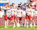 Bild: Sascha Janne
Die Spieler des SSV Jahn durften gegen die TSG Hoffenheim II zwei Mal jubeln und siegten mit 2:1.