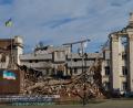 Bild: Efrem Lukatsky/AP/dpa
Die ukrainische Stadt Cherson ist durch ständigen russischen Beschuss stark zerstört. (Archivbild)