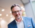 Bild: Rolf Vennenbernd/dpa
Eckart von Hirschhausen ist selbst schon Opfer von Deepfakes geworden. (Archivbild).