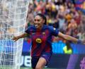 Bild: Joan Monfort/AP/dpa
Salma Paralluelo jubelt früh für Barcelona gegen den FC Bayern.