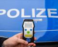 Bild: Julian Stratenschulte/dpa
Der Verdächtige hat laut Polizei den Atemalkoholtest verweigert. (Symbolbild)
