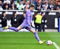 Bild: Federico Gambarini/dpa
Dortmunds Keeper Gregor Kobel war nach der Niederlage in Gladbach unzufrieden.