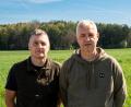 Bild: Franka Eichl
Die Jagdpächter Martin Gottsche (links) und Markus Stopfer kündigen ihren Jagdpachtvertrag vorzeitig. Der Wolf, Zoonosen, Freizeitdruck und Bauvorhaben vermiesen den Jägern ihr Hobby, dem sie seit Jahrzehnten nachgehen.