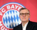 Bild: Jens Niering/dpa
Jan-Christian Dreesen erklärt die Bedeutung von Kracherspielen gegen Real Madrid oder Paris Saint-Germain. (Archivbild)