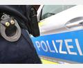 Symbolbild: Karl-Josef Hildenbrand/dpa
Gegen den Tatverdächtigen wird wegen gefährlicher Körperverletzung ermittelt.
