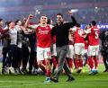 Bild: John Walton/PA Wire/dpa
Der FC Arsenal jubelt über den Final-Einzug in der Champions League.