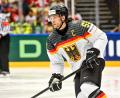 Bild: Andrea Branca/Just Pictures/dpa
NHL-Star Moritz Seider testet in dieser Woche, ob seine Verletzung auskuriert ist. (Archivbild)