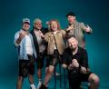 Bild: Daniel Raps
So sehen (Bierzelt-)Legenden aus: Mit ihren neusten Song schüren die Troglauer die Vorfreude auf die anstehende Volksfestsaison.