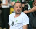 Bild: Carmen Jaspersen/dpa
Darf mit Augsburg sogar noch von Europa träumen: Trainer Manuel Baum. (Archivbild)