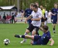 Bild: Hans Mark
Der TV Nabburg (weiß) und der SV Schwandorf-Ettmannsdorf II (blau) kämpfen in der Kreisliga West am letzten Spieltag im Fernduell um die Meisterschaft.