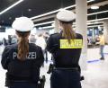 Bild: Marijan Murat/dpa
Deutschland muss an seinen Flughäfen weitere Vorbereitungen treffen, um den Anforderungen des neuen europäischen Asylsystems Gerecht zu werden. (Symbolbild)