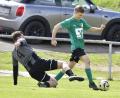 Bild: Hubert Ziegler
Patrick Arbogast (links) und der SV Köfering steigen aus der Kreisliga ab. Der ASV Haselmühl um Adrian Meier kann den Klassenerhalt noch über die Relegation schaffen.