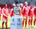 Bild: Karl-Josef Hildenbrand/dpa
Die Bayern-Frauen mit der Meisterschale.