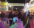 Bild: Kunz
Auf Wiedersehen! Die Bilanz des Weidener Frühlingsfestes fällt heuer gemischt aus, auch wegen des Wetters.