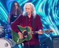Bild: Daniel Bockwoldt/dpa
Donovan war einer der ersten britischen Vertreter der Flower-Power-Bewegung und ist ein Hippie geblieben.