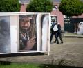Bild: Fabian Strauch/dpa
Unter dem Titel „An vorderster Front“ zeigt die Ausstellung in der Ludwiggalerie Schloss Oberhausen rund 250 Bilder der Pulitzer-Preisträgerin Anja Niedringhaus, die 2014 bei einem Attentat in Afghanistan ums Leben gekommen war.