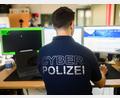 Bild: Julian Stratenschulte/dpa
Die Mehrheit der Straftaten im Internet wird inzwischen aus dem Ausland heraus begangen. (Symbolbild)