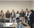 Bild: prh
Den neuen Marktgemeinderatsmitgliedern Susanne Zeitler, Susanne Bittner, Jens Gotthardt, Carola Ertl, Bastian Ott, Johannes Grillmeier und Christoph Ott (von links) nahm Bürgermeisterin Tina Zeitler (rechts) in der konstituierenden Sitzung den Eid ab.