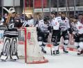 Bild: Bernd Thissen/dpa
Torhüter Jonas Neffin (l) kommt zu den Eisbären. (Archivbild)