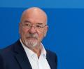 Bild: Sven Hoppe/dpa
vbw-Präsident Wolfram Hatz erwartet für dieses Jahr keine wirtschaftliche Erholung mehr. (Archiv)