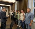 Bild: Paul Zrenner
Zu Beginn der konstituierenden Sitzung wurden die neu gewählten Mitglieder des Stadtrats Waldsassen von Bürgermeister Bernd Sommer (von links) vereidigt: Max Siller, Nico Sommerer, Christian Urbanek, Benjamin Heller, Stefan Sommer, Christian Härtl.