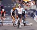 Bild: Gian Mattia d'Alberto/LaPresse/AP/dpa
Der Ecuadorianer Jhonatan Narvaez hat die vierte Etappe des Giro d’Italia gewonnen.