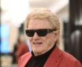 Bild: Robert Michael/dpa
Heino hat seinem früheren Wohnort Bad Münstereifel endgültig den Rücken zugekehrt (Archivbild).
