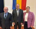 Bild: ck
Die drei neuen Bürgermeister der Marktgemeinde Eslarn (von links): Zweiter Bürgermeister Robert Brenner (CSU), Erster Bürgermeister Thomas Kleber (CSU) und Dritte Bürgermeisterin Laura Roth (SPD).
