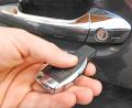 Symbolbild: Uli Deck/dpa
Diebe stehlen in Eschenbach zwei hochwertige Autos mit Keyless-Go-System. Die Polizei sucht Zeugen