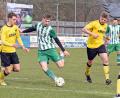 Bild: gb
Sandor Balogh (am Ball) spielte in der vergangenen Saison für den SV Mitterteich in der Bezirksliga Ost Oberfranken. Nun wechselt der Mittelfeldspieler zur SpVgg Vohenstrauß.