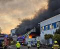 Bild: Moller-Schuh/Vifogra GmbH/dpa
Eine große Rauchwolke zeigte sich über Regensburg.