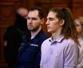 Bild: Denes Erdos/AP/dpa
Im Fall von Maja T. entschied das Bundesverfassungsgericht, dass die Auslieferung an Ungarn so nicht hätte stattfinden dürfen. (Archivbild)