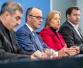 Bild: Michael Kappeler/dpa
Die Koalition macht einen Schritt zurück bei den Entlastungen und einen nach vorne bei den Reformen. (Archivbild)
