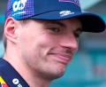 Bild: Rebecca Blackwell/AP/dpa
Max Verstappen gehört zu den Mitfavoriten auf dem Nürburgring. (Archivbild)