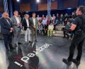 Bild: Stephan Huber
"Jetzt red i" aus Amberg: Die Frage nach dem Spritpreis-Schock Das Talk-Show-Flaggschiff der 20.15-Uhr-Fernseh-Generation, gastiert am Mittwochabend, im Musikomm in Amberg. Die Live Schaltung vor der Tagesschau: von links Stephan Protschka, Moderator Tilmann Schöberl, Martin Huber, Ludwig Hartmann.