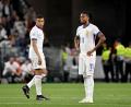 Bild: Marijan Murat/dpa
Kylian Mbappé (l) und Michael Olise greifen bei der WM nach dem Titel. (Archivbild)