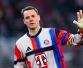Bild: Sven Hoppe/dpa
Manuel Neuer sagt noch nicht „Servus“. Der 40-Jährige hängt noch ein Jahr dran beim FC Bayern. (Archivbild)