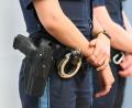 Bild: Tobias Hase/dpa
Ein Polizist gab bei der Verfolgung zwei Warnschüsse aus seiner Waffe ab. (Symbolbild)