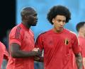 Bild: Laurie Dieffembacq/BELGA/dpa
Beide im WM-Kader: Lukaku (l) und Witsel. (Archivbild)